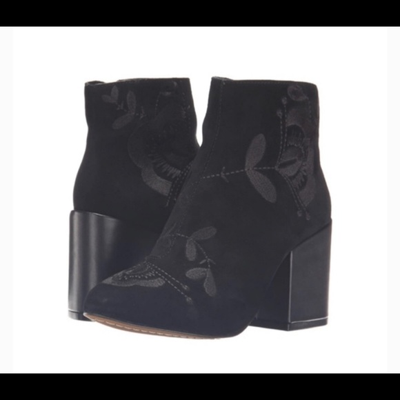 ✨French Connection✨Suede Floral Booties - Picture 1 of 5